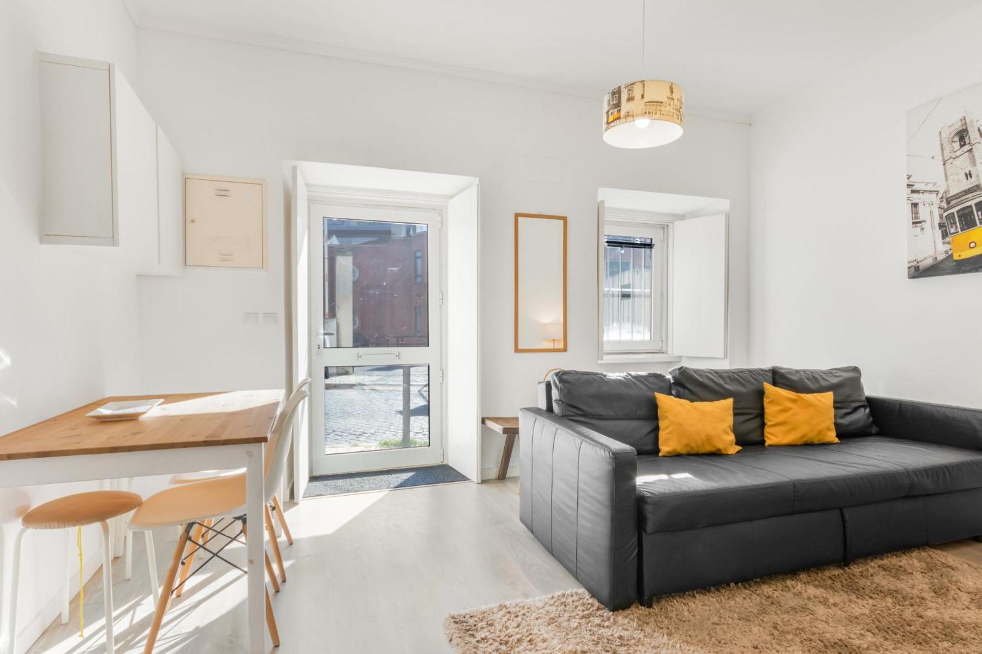 Apartment 1bdr Cozy Flat In Heart Of By Lovelystay